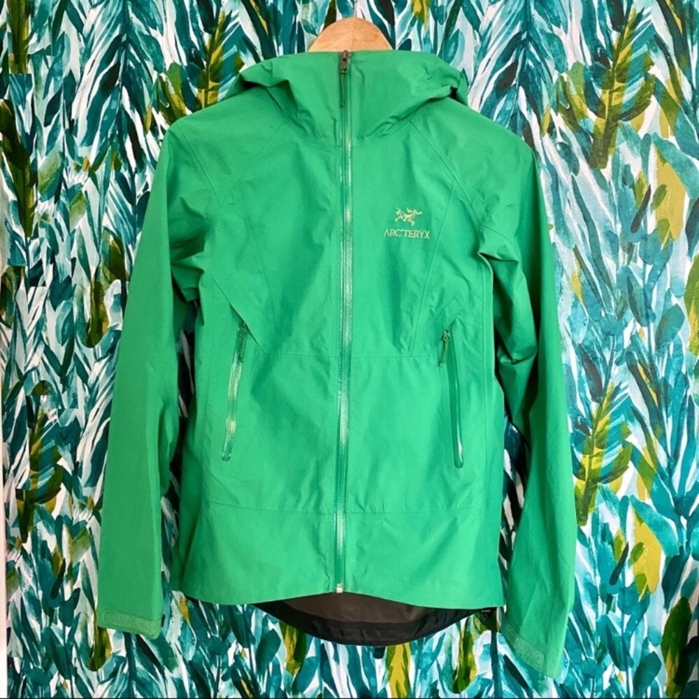 COPY - Arcteryx goretex jacket women’s size small